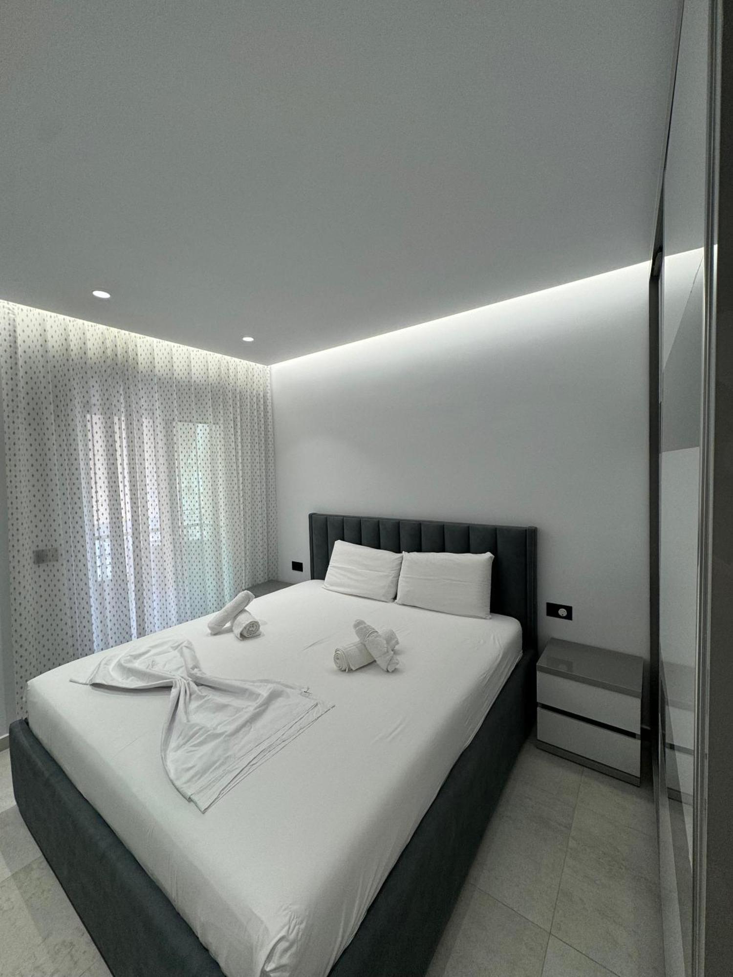 Alpha Lux Apartment Саранда Екстер'єр фото